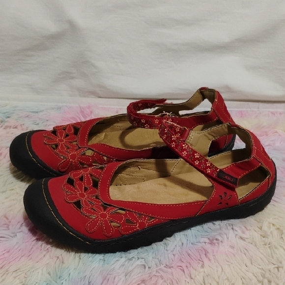 JBU Shoes - SALE! NWOT JBU Wildflower Red & Black Mary Jane Flats Sz.9.5M